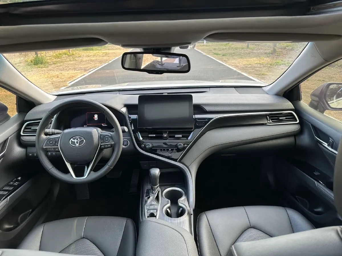 2021 Toyota Camry 2.5L 209HP L4 8AT,autocango,china used car exporter,china ev exporter,chinese used car exporter,chinese used ev exporter