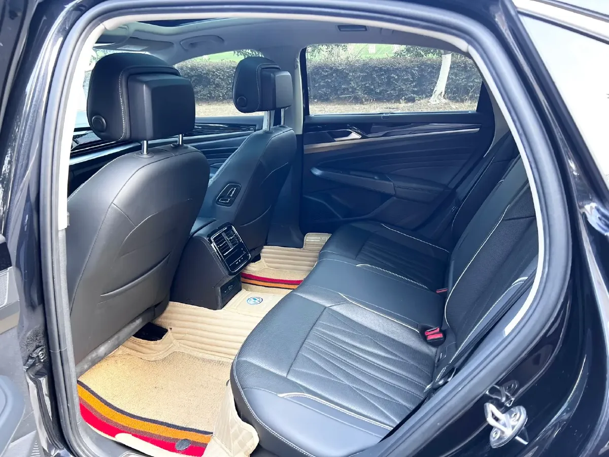 2022 Xpeng P7 BEV 60.2KWH,autocango,china used car exporter,china ev exporter,chinese used car exporter,chinese used ev exporter