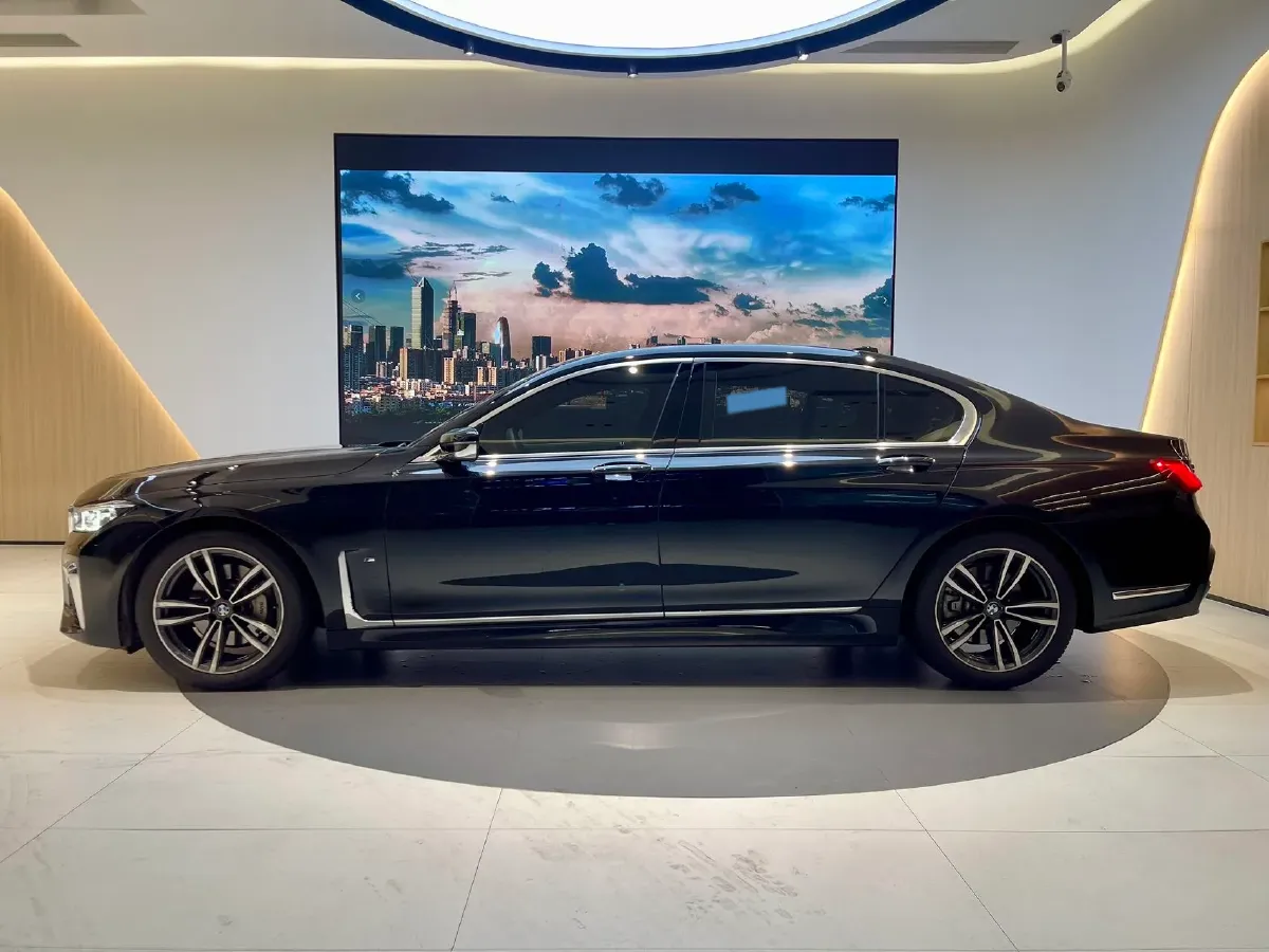 2019 BMW 7 Series 2.0T 265HP L4 8AT,autocango,china used car exporter,china ev exporter,chinese used car exporter,chinese used ev exporter