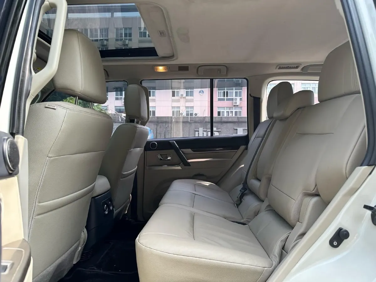 2017 Honda Jade 1.8L 141HP L4 5AT,autocango,china used car exporter,china ev exporter,chinese used car exporter,chinese used ev exporter