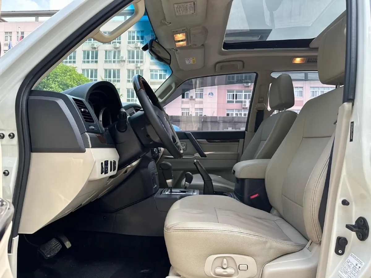 2017 Honda Jade 1.8L 141HP L4 5AT,autocango,china used car exporter,china ev exporter,chinese used car exporter,chinese used ev exporter