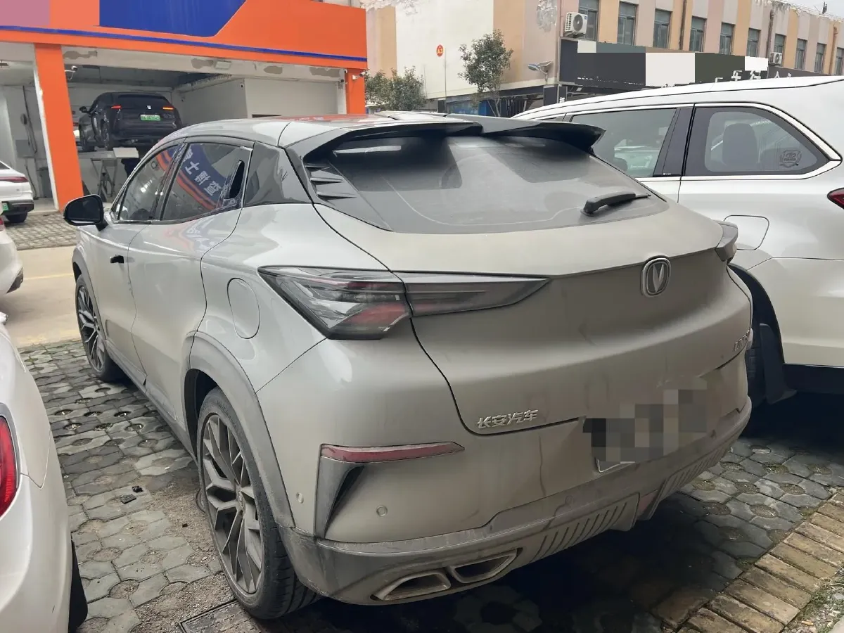 2022 ChangAn UNI-T 1.5T 188HP L4 7DCT,autocango,china used car exporter,china ev exporter,chinese used car exporter,chinese used ev exporter