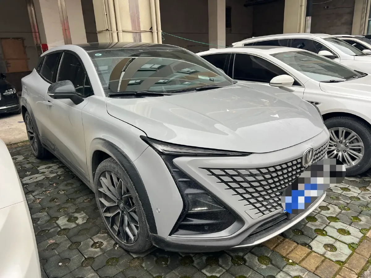 2022 ChangAn UNI-T 1.5T 188HP L4 7DCT,autocango,china used car exporter,china ev exporter,chinese used car exporter,chinese used ev exporter