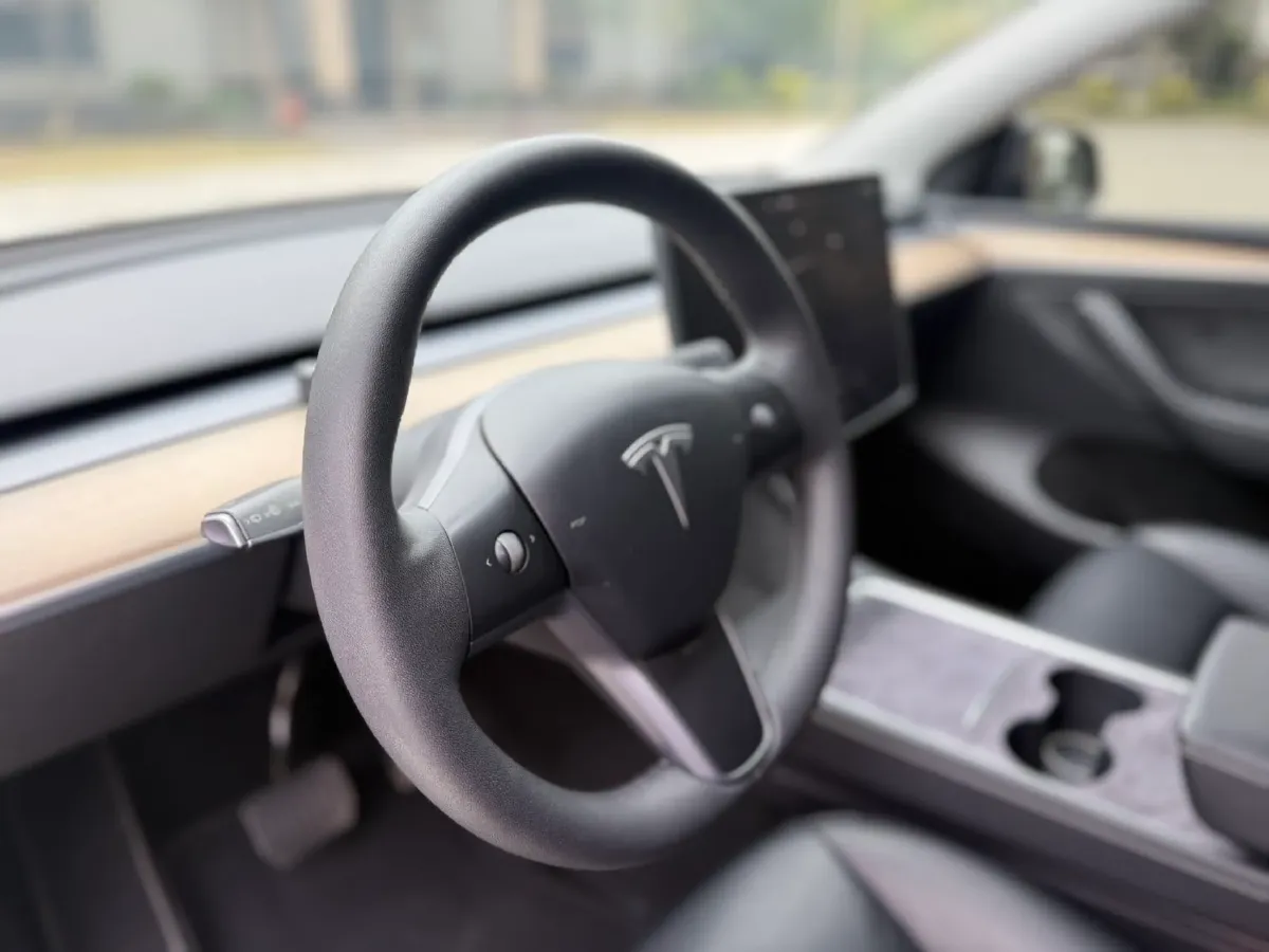 2022 Tesla Model Y BEV 60KWH,autocango,china used car exporter,china ev exporter,chinese used car exporter,chinese used ev exporter