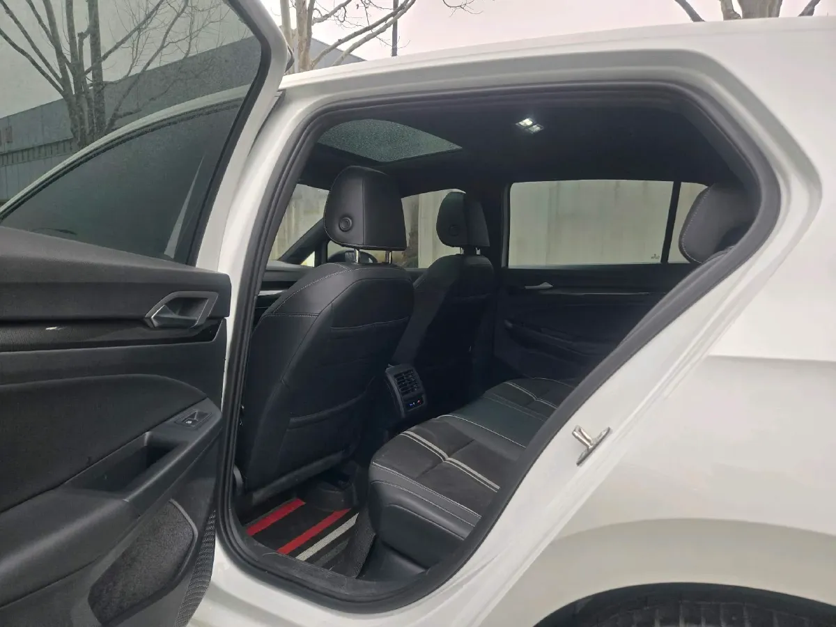 2023 Volkswagen Golf 1.4T 150HP L4 7DCT,autocango,china used car exporter,china ev exporter,chinese used car exporter,chinese used ev exporter