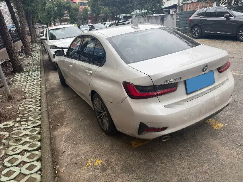 2022 BMW 3 Series 2.0T 156HP L4 8AT,autocango,china used car exporter,china ev exporter,chinese used car exporter,chinese used ev exporter
