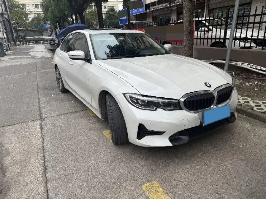 2022 BMW 3 Series 2.0T 156HP L4 8AT,autocango,china used car exporter,china ev exporter,chinese used car exporter,chinese used ev exporter