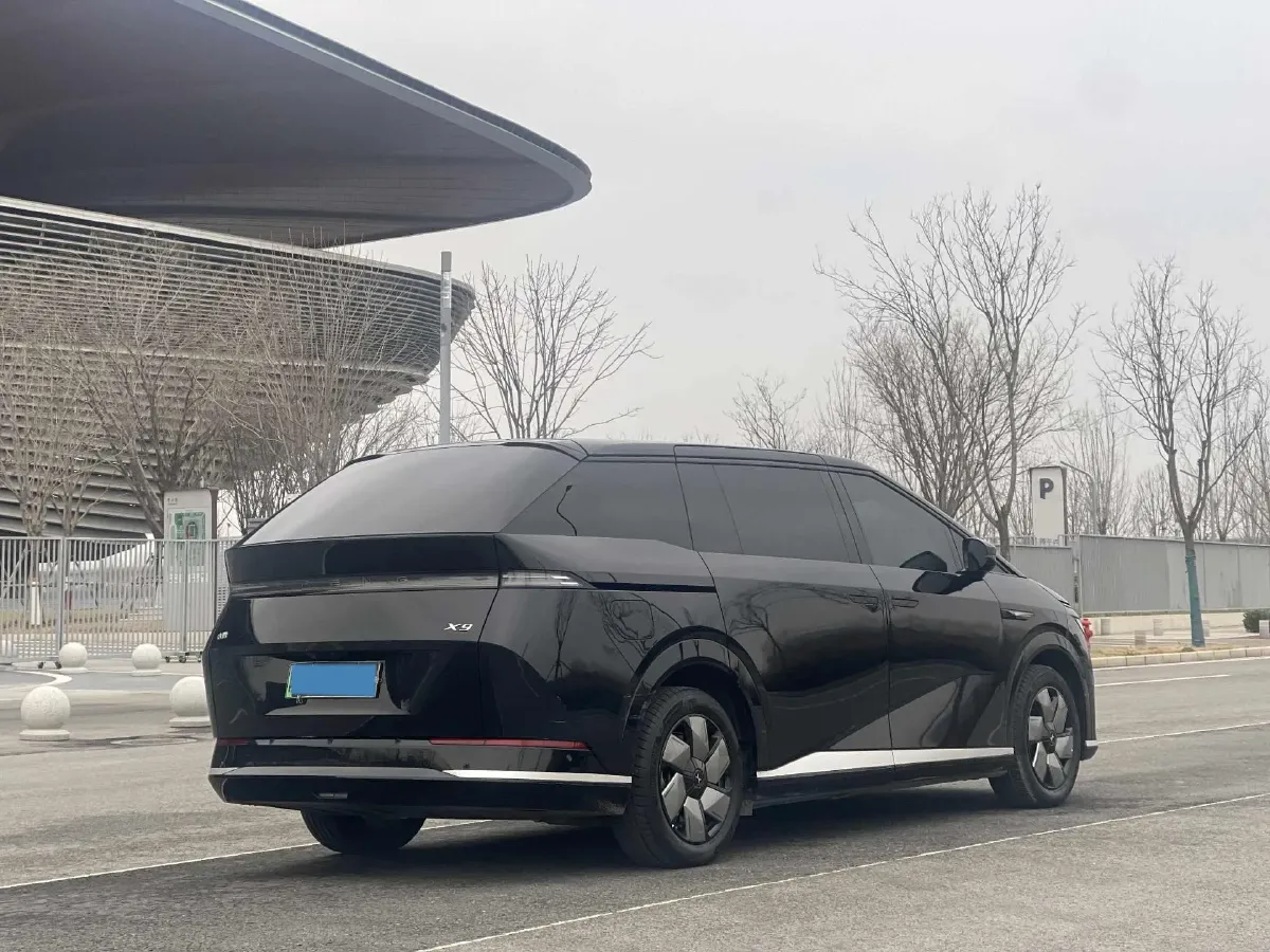 2024 Xpeng X9 BEV 101.5KWH,autocango,china used car exporter,china ev exporter,chinese used car exporter,chinese used ev exporter
