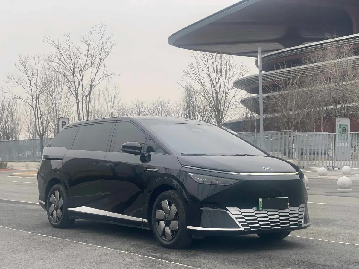 2024 Xpeng X9 BEV 101.5KWH,autocango,china used car exporter,china ev exporter,chinese used car exporter,chinese used ev exporter