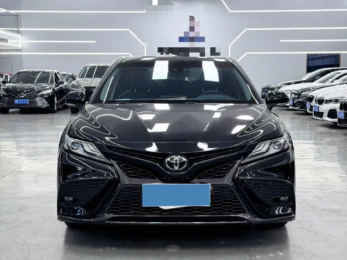 2021 Toyota Camry 2.5L 209HP L4 8AT,autocango,china used car exporter,china ev exporter,chinese used car exporter,chinese used ev exporter