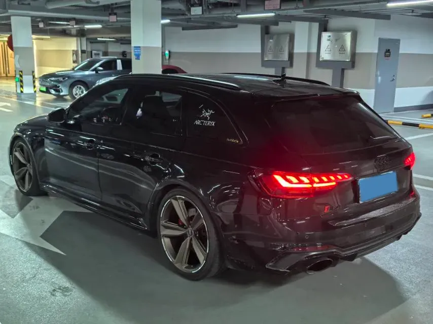 2021 Audi RS 4 2.9T 450HP V6 8AT,autocango,china used car exporter,china ev exporter,chinese used car exporter,chinese used ev exporter