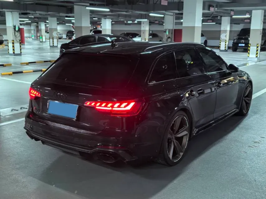 2021 Audi RS 4 2.9T 450HP V6 8AT,autocango,china used car exporter,china ev exporter,chinese used car exporter,chinese used ev exporter