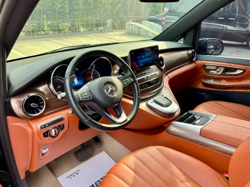 2021 Mercedes-Benz V Class 2.0T 211HP L4 9AT,autocango,china used car exporter,china ev exporter,chinese used car exporter,chinese used ev exporter