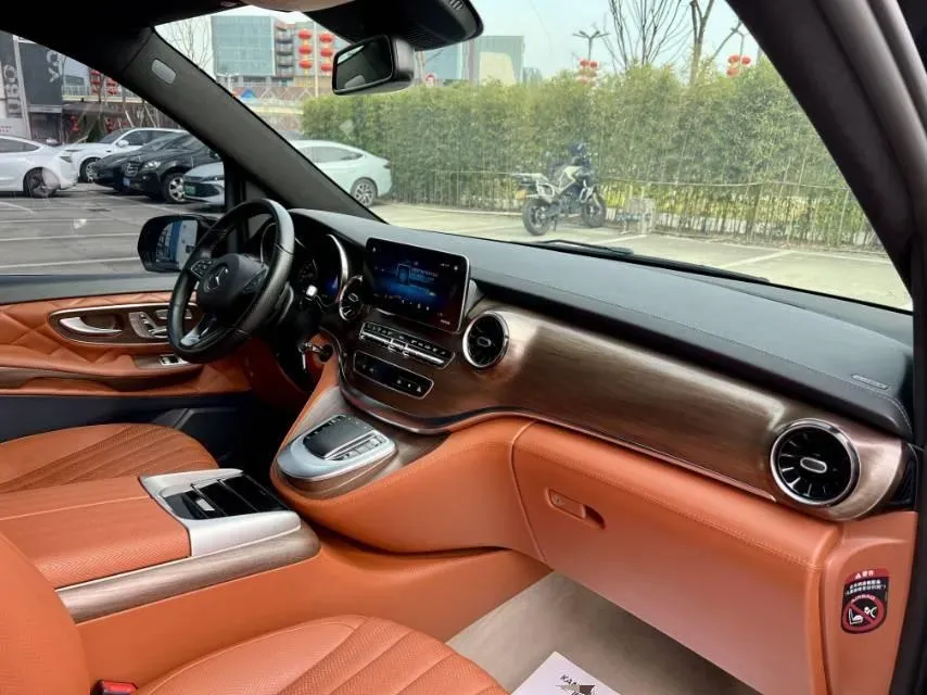 2021 Mercedes-Benz V Class 2.0T 211HP L4 9AT,autocango,china used car exporter,china ev exporter,chinese used car exporter,chinese used ev exporter