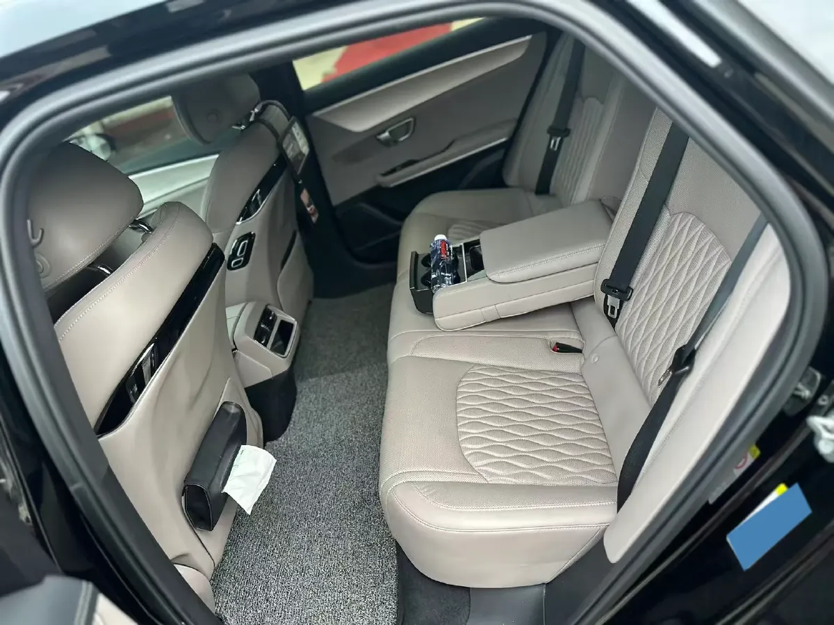 2025 BYD Han BEV 60.48KWH,autocango,china used car exporter,china ev exporter,chinese used car exporter,chinese used ev exporter