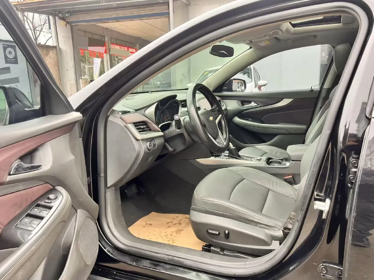 2018 Chevrolet Malibu 1.5T 170HP L4 6AT,autocango,china used car exporter,china ev exporter,chinese used car exporter,chinese used ev exporter