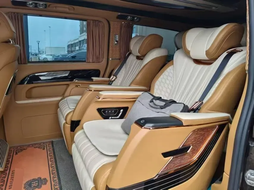 2023 Mercedes-Benz Vito 2.0T 211HP L4 9AT,autocango,china used car exporter,china ev exporter,chinese used car exporter,chinese used ev exporter