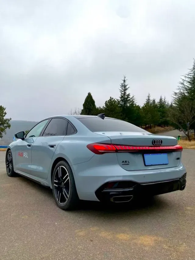 2026 Audi A5L 2.0T 204HP L4 7DCT,autocango,china used car exporter,china ev exporter,chinese used car exporter,chinese used ev exporter