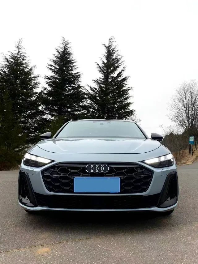 2026 Audi A5L 2.0T 204HP L4 7DCT,autocango,china used car exporter,china ev exporter,chinese used car exporter,chinese used ev exporter