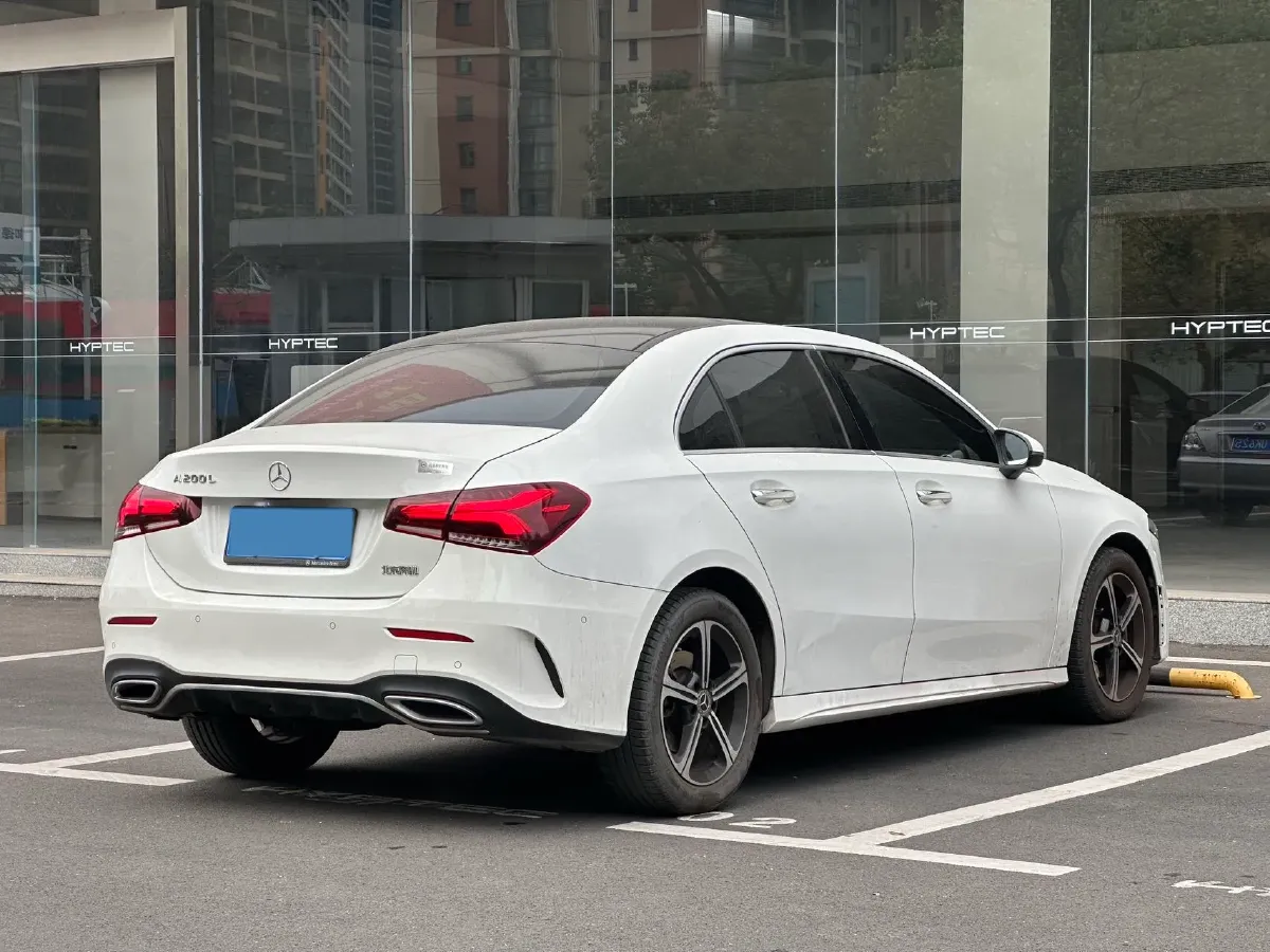 2022 Mercedes-Benz A Class 1.3T 163HP L4 7DCT,autocango,china used car exporter,china ev exporter,chinese used car exporter,chinese used ev exporter