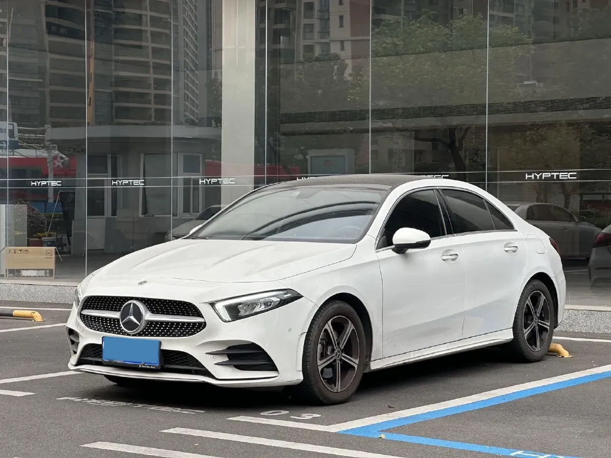 2022 Mercedes-Benz A Class 1.3T 163HP L4 7DCT,autocango,china used car exporter,china ev exporter,chinese used car exporter,chinese used ev exporter