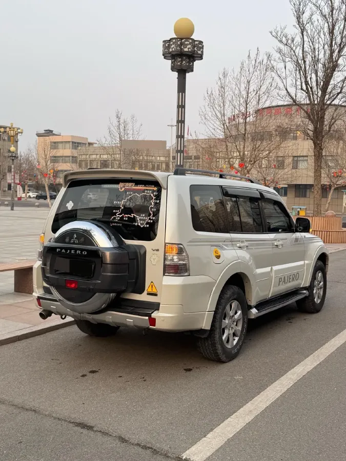 2016 Mitsubishi Pajero 3.0L 174HP V6 5AT,autocango,china used car exporter,china ev exporter,chinese used car exporter,chinese used ev exporter