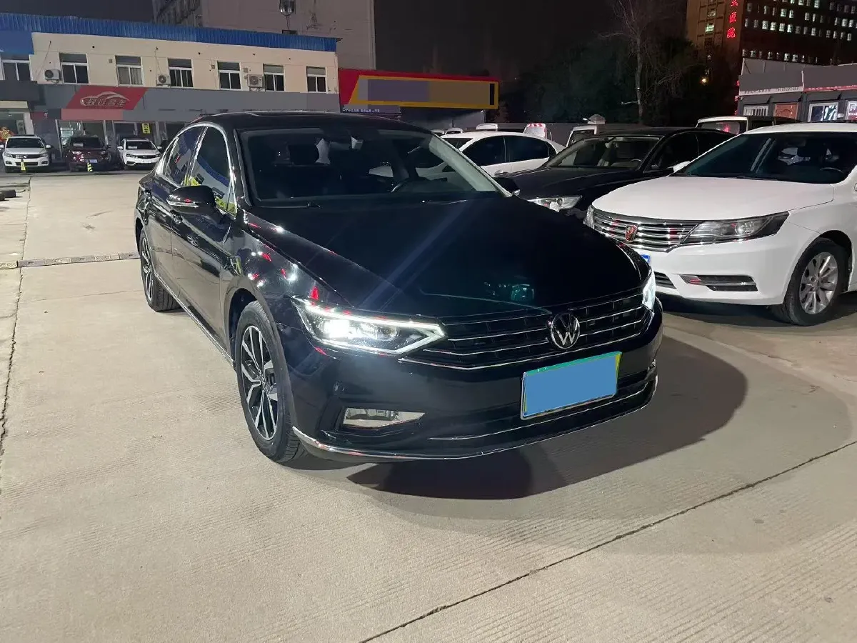 2020 Volkswagen Magotan 2.0T 186HP L4 7DCT,autocango,china used car exporter,china ev exporter,chinese used car exporter,chinese used ev exporter