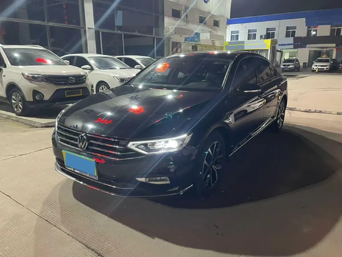 2020 Volkswagen Magotan 2.0T 186HP L4 7DCT,autocango,china used car exporter,china ev exporter,chinese used car exporter,chinese used ev exporter