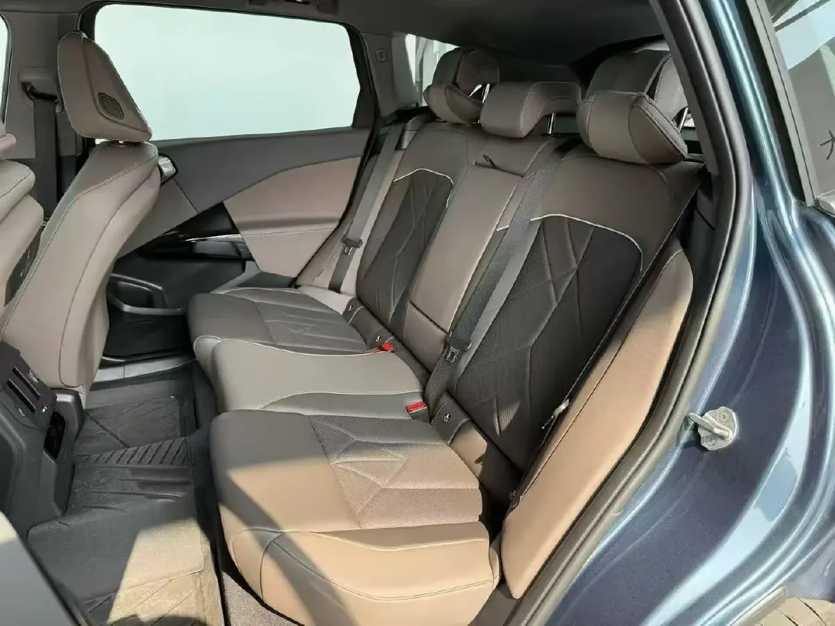 2025 BMW X3 2.0T 258HP L4 8AT,autocango,china used car exporter,china ev exporter,chinese used car exporter,chinese used ev exporter