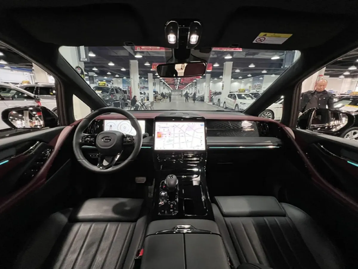 2025 GAC Trumpchi M8 2.0T 190HP L4 2DHT Hybrid,autocango,china used car exporter,china ev exporter,chinese used car exporter,chinese used ev exporter