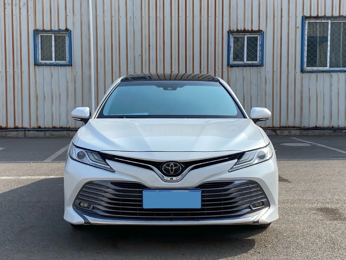 2019 Toyota Camry 2.5L 209HP L4 8AT,autocango,china used car exporter,china ev exporter,chinese used car exporter,chinese used ev exporter