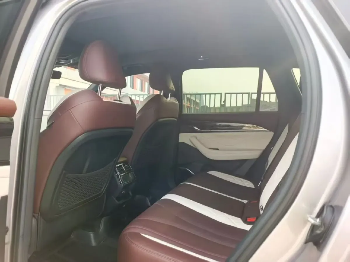 2021 Geely Monjaro 2.0T 218HP L4 7DCT,autocango,china used car exporter,china ev exporter,chinese used car exporter,chinese used ev exporter