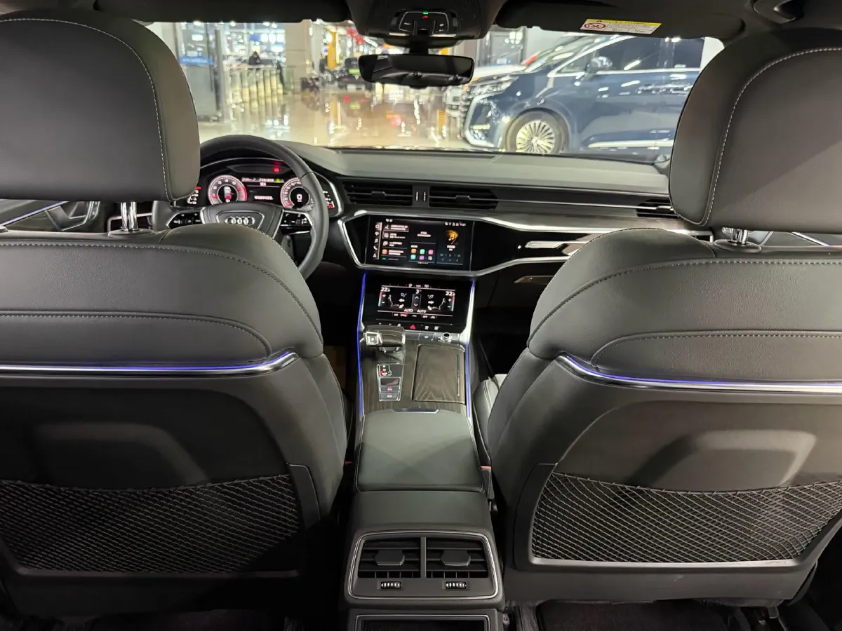 2023 Audi A6L 2.0T 190HP L4 7DCT,autocango,china used car exporter,china ev exporter,chinese used car exporter,chinese used ev exporter