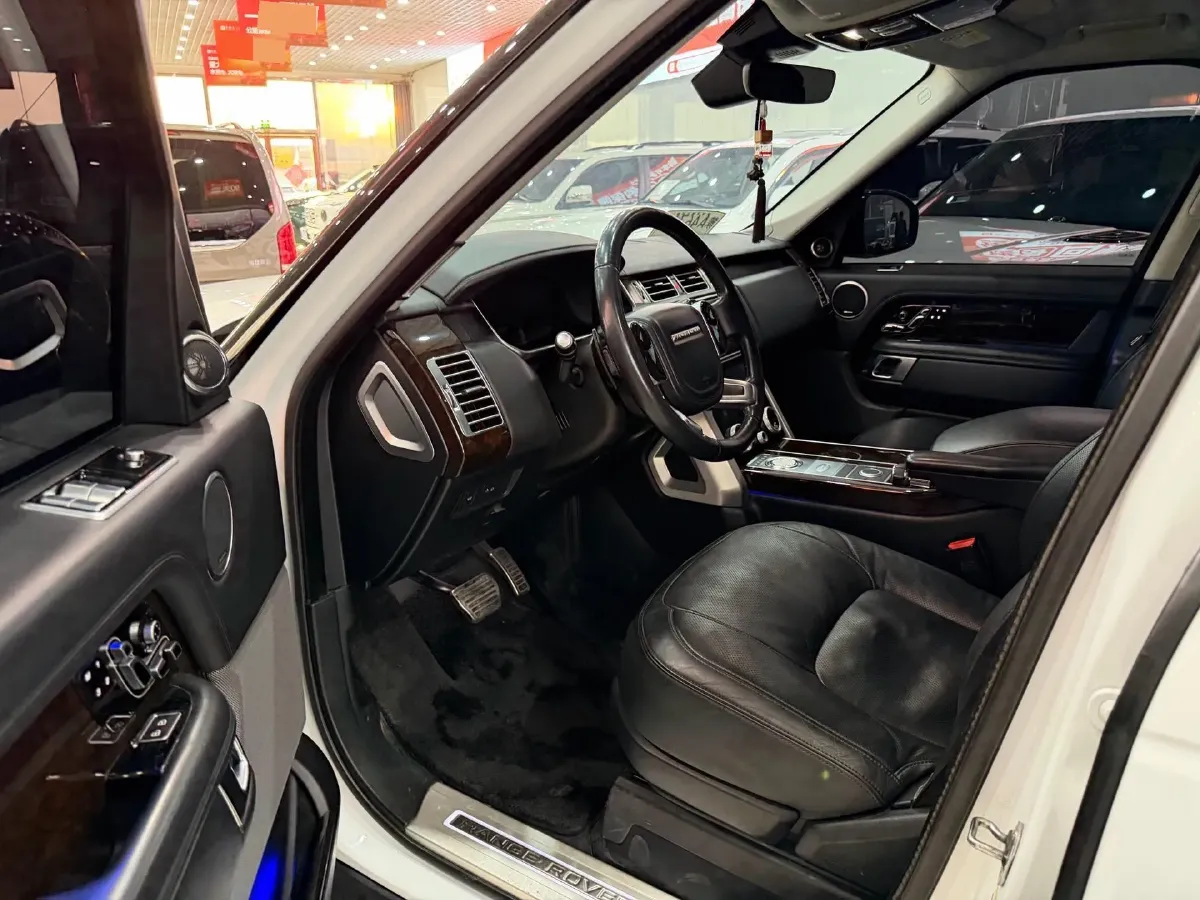 2021 Land Rover Range Rover 3.0T 400HP L6 8AT,autocango,china used car exporter,china ev exporter,chinese used car exporter,chinese used ev exporter