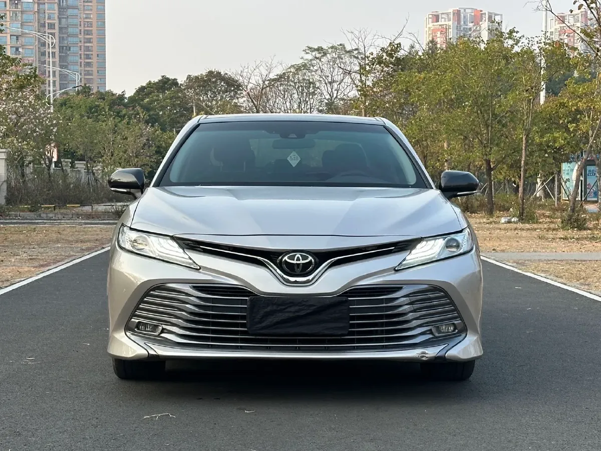 2019 Toyota Camry 2.5L 209HP L4 8AT,autocango,china used car exporter,china ev exporter,chinese used car exporter,chinese used ev exporter