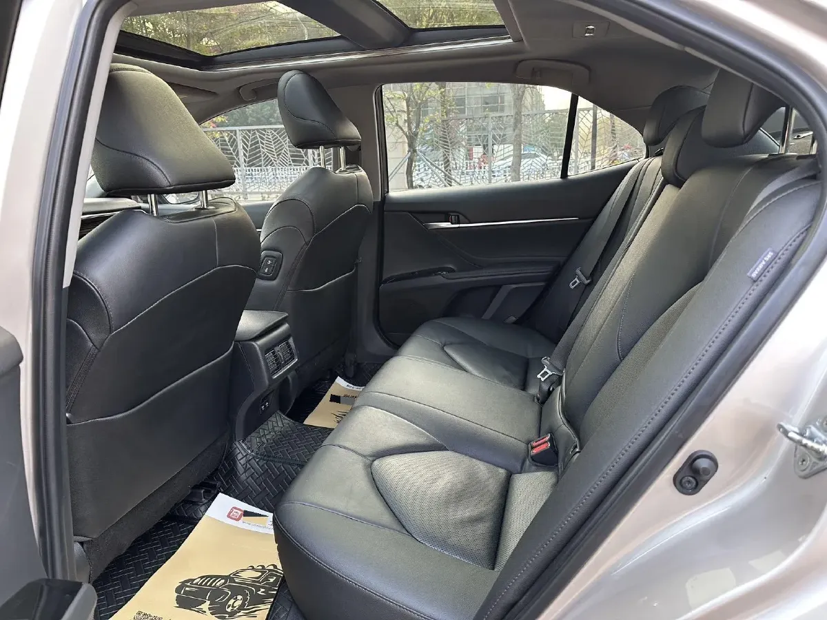 2019 Toyota Camry 2.5L 209HP L4 8AT,autocango,china used car exporter,china ev exporter,chinese used car exporter,chinese used ev exporter