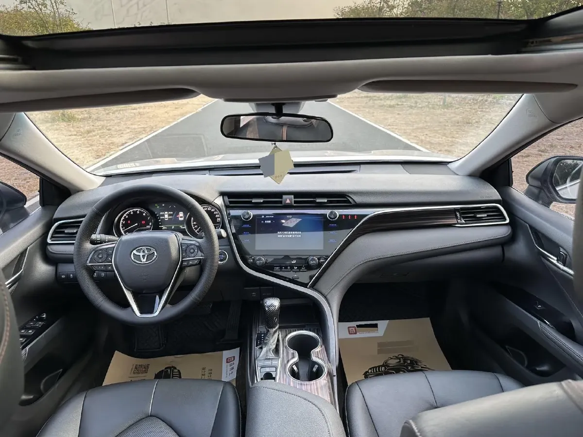 2019 Toyota Camry 2.5L 209HP L4 8AT,autocango,china used car exporter,china ev exporter,chinese used car exporter,chinese used ev exporter