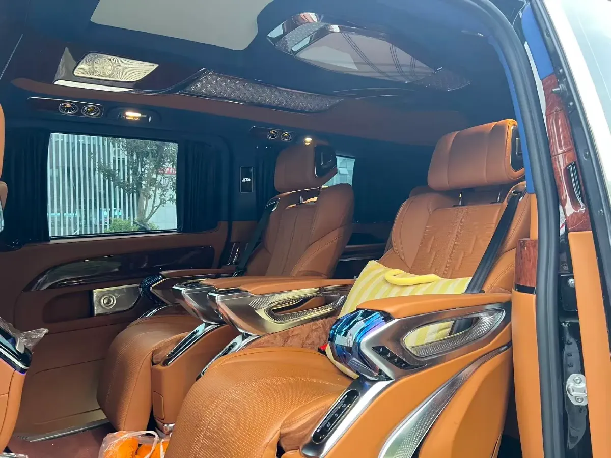 2024 Mercedes-Benz Vito 2.0T 231HP L4 9AT,autocango,china used car exporter,china ev exporter,chinese used car exporter,chinese used ev exporter