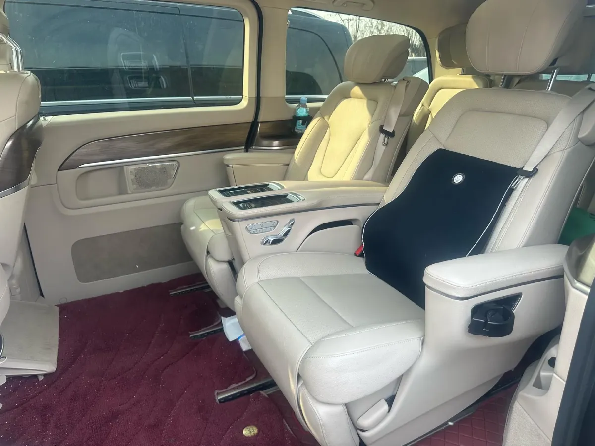 2022 Mercedes-Benz V Class 2.0T 211HP L4 9AT,autocango,china used car exporter,china ev exporter,chinese used car exporter,chinese used ev exporter