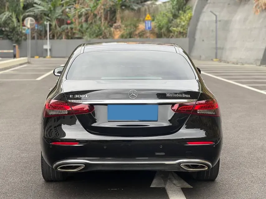 2022 Mercedes-Benz E Class 2.0T 258HP L4 9AT,autocango,china used car exporter,china ev exporter,chinese used car exporter,chinese used ev exporter
