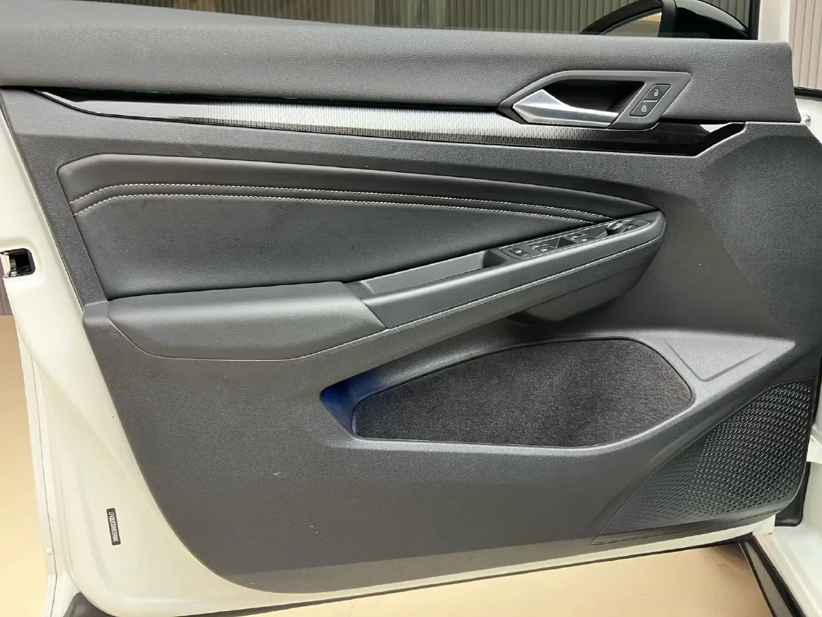 2021 Volkswagen Golf 1.4T 150HP L4 7DCT,autocango,china used car exporter,china ev exporter,chinese used car exporter,chinese used ev exporter