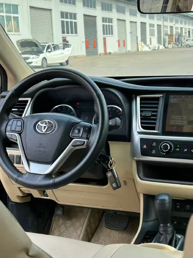 2018 Toyota Highlander 2.0T 220HP L4 6AT,autocango,china used car exporter,china ev exporter,chinese used car exporter,chinese used ev exporter