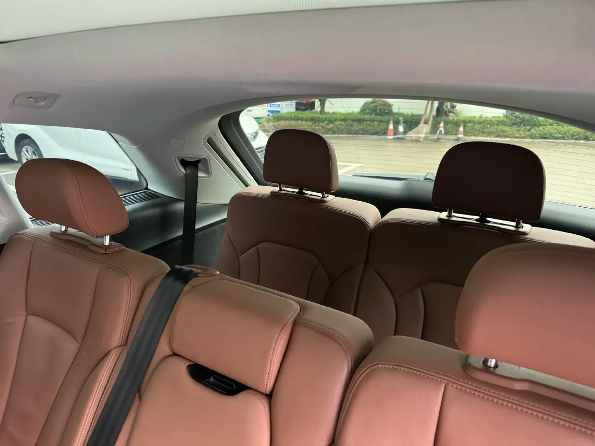 2021 Audi Q7 2.0T 245HP L4 8AT,autocango,china used car exporter,china ev exporter,chinese used car exporter,chinese used ev exporter