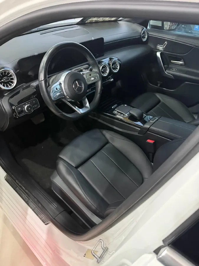 2022 Mercedes-Benz A Class 1.3T 163HP L4 7DCT,autocango,china used car exporter,china ev exporter,chinese used car exporter,chinese used ev exporter