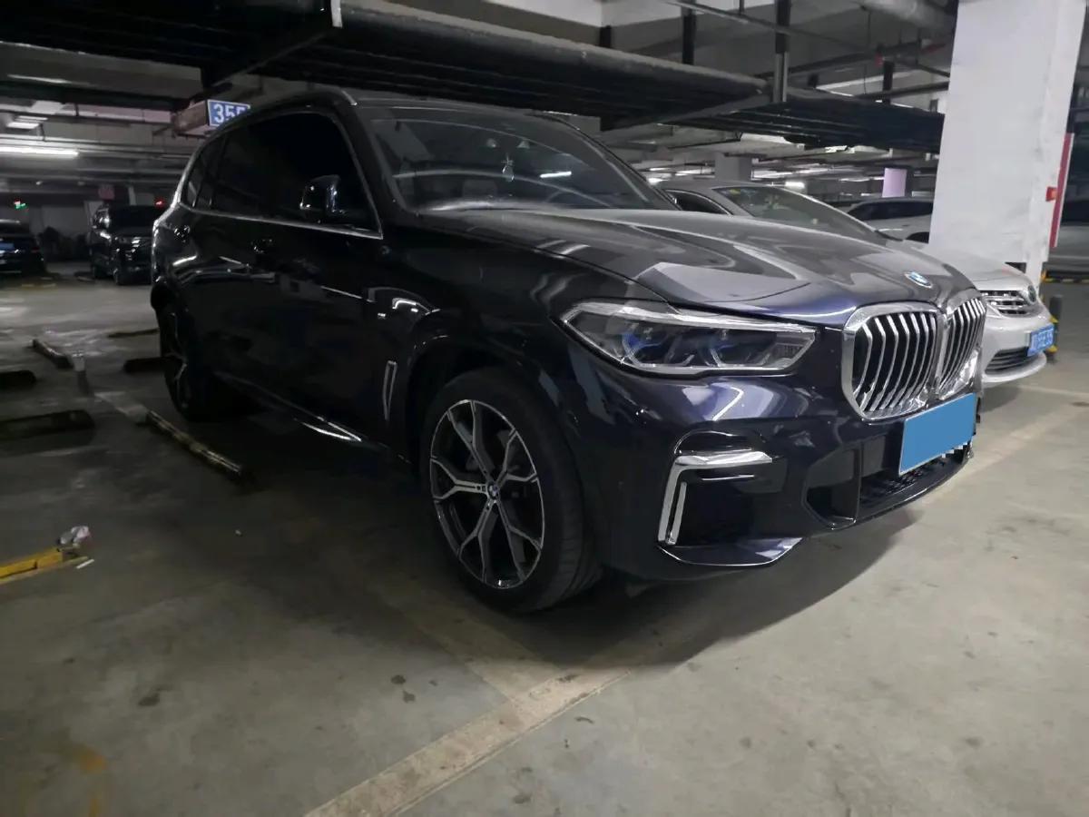 2022 BMW X5 3.0T 333HP L6 8AT,autocango,china used car exporter,china ev exporter,chinese used car exporter,chinese used ev exporter