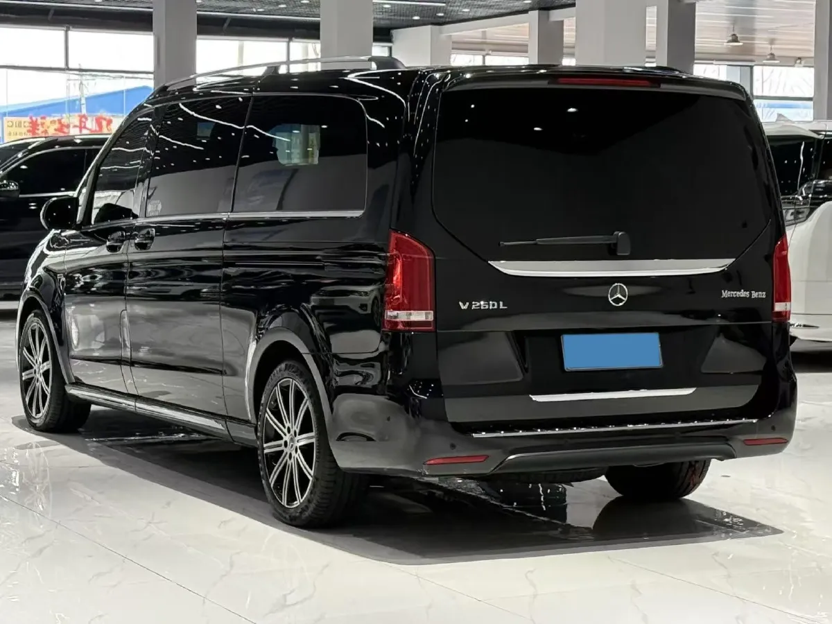 2022 Mercedes-Benz V Class 2.0T 211HP L4 9AT,autocango,china used car exporter,china ev exporter,chinese used car exporter,chinese used ev exporter