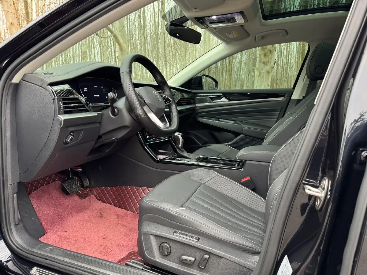 2024 Volkswagen Passat 2.0T 220HP L4 7DCT,autocango,china used car exporter,china ev exporter,chinese used car exporter,chinese used ev exporter