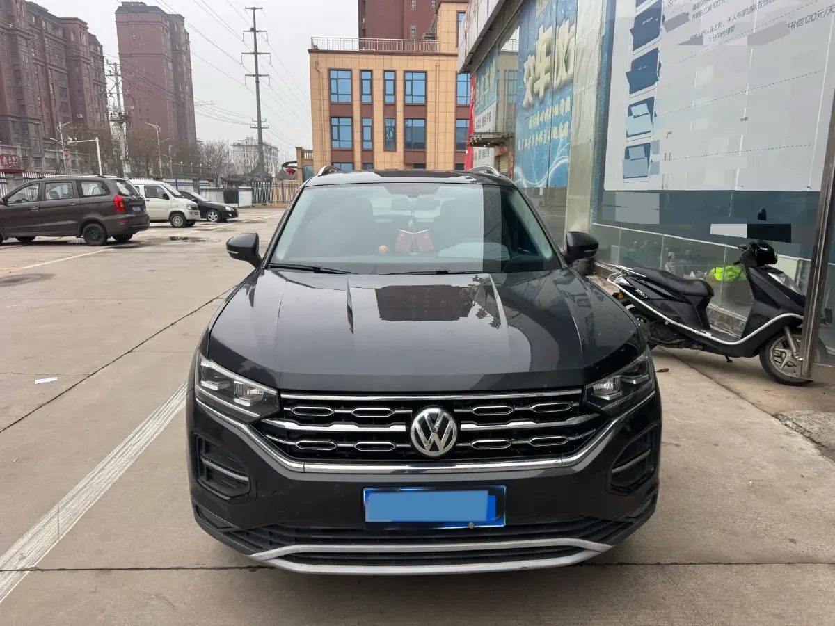 2019 Jeep Cherokee 2.0T 234HP L4 9AT,autocango,china used car exporter,china ev exporter,chinese used car exporter,chinese used ev exporter