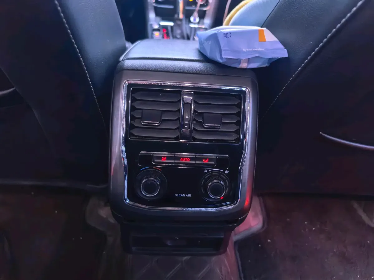 2017 Volkswagen Passat 1.8T 180HP L4 7DCT,autocango,china used car exporter,china ev exporter,chinese used car exporter,chinese used ev exporter