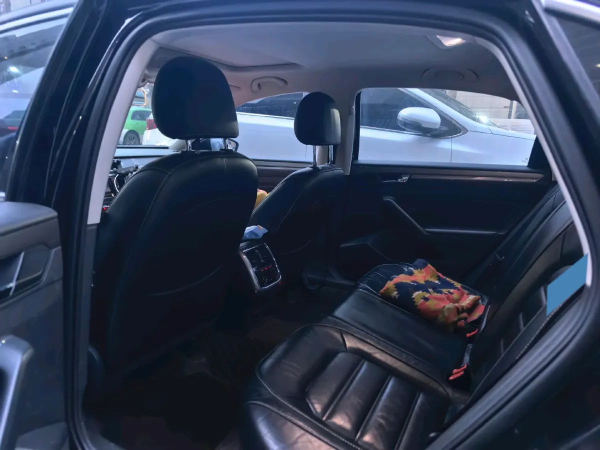 2017 Volkswagen Passat 1.8T 180HP L4 7DCT,autocango,china used car exporter,china ev exporter,chinese used car exporter,chinese used ev exporter